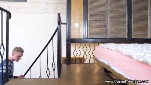 المراهقة الساخنة محبة العنف و نيك الطيز و مص الزب العميق